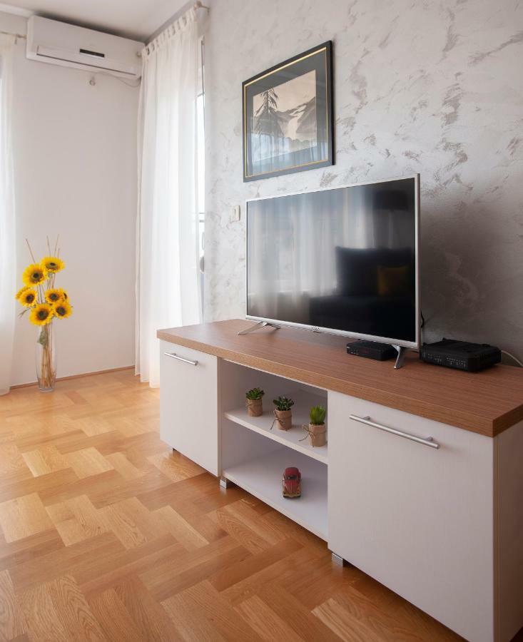 Iva Apartment *